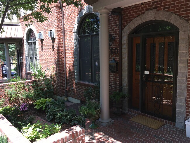 Building Photo - 60 S Garfield St