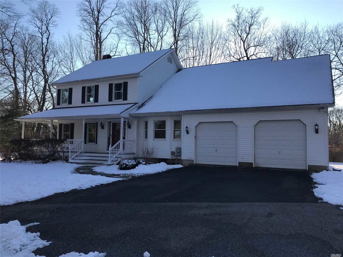 80 Harrison Ave, Sound Beach, NY 11789 House Rental in Sound Beach