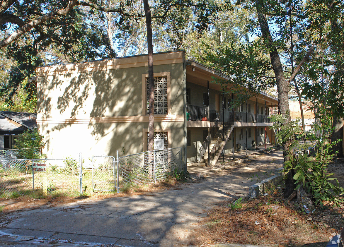 Primary Photo - Kissimmee Gardens Apartments