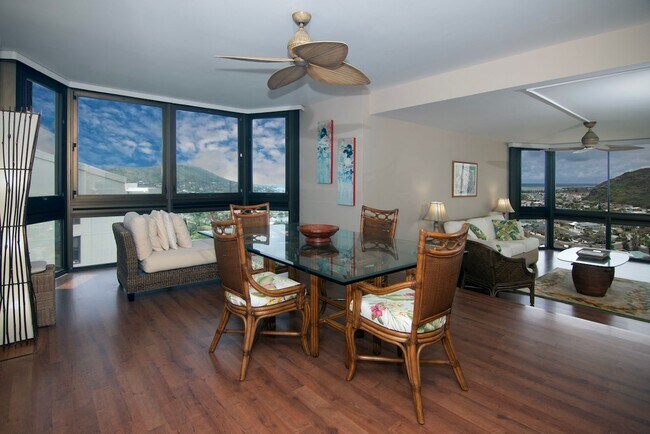 Foto del edificio - FULLY FURNISHED 2/2/2, Mauna Luan, Hawaii Kai