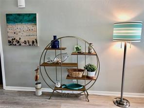 Building Photo - 226 3rd St