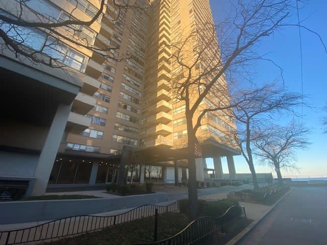 Foto del edificio - 6301 N Sheridan Rd