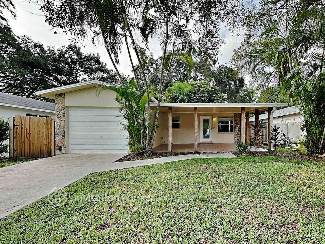 Foto principal - 5842 79th Ave