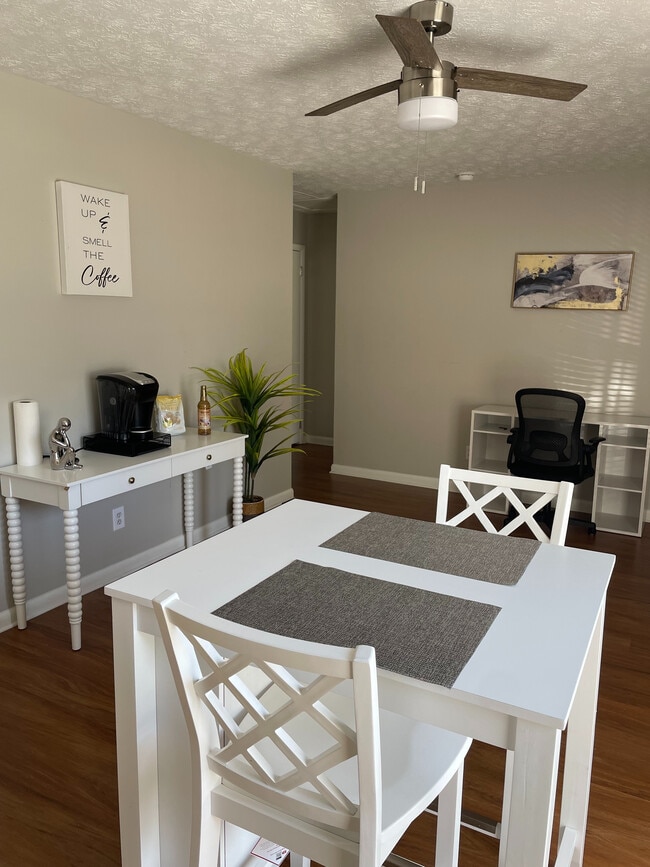 Foto del edificio - Room in Duplex on New Dawn Ct