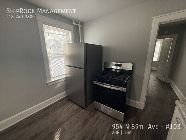 Foto del edificio - 954 89th Ave W