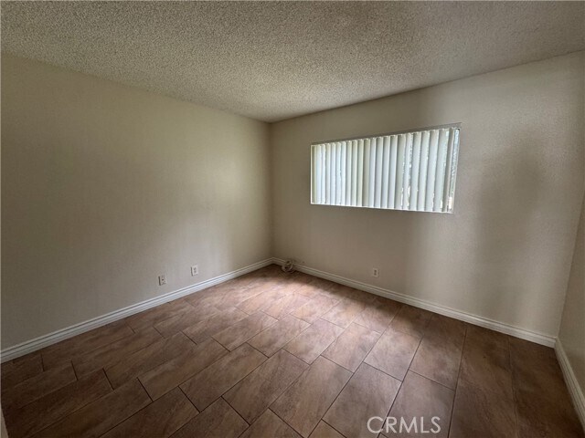 Foto del edificio - 1251 S Meadow Ln