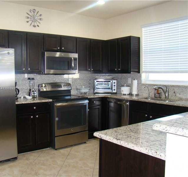 Foto del edificio - 9160 SW 171st Ct