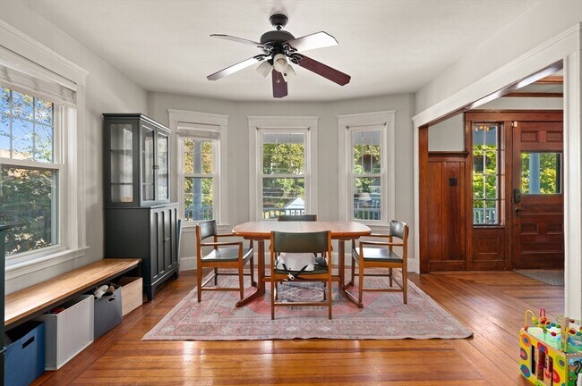 Foto del edificio - 32 Charles St