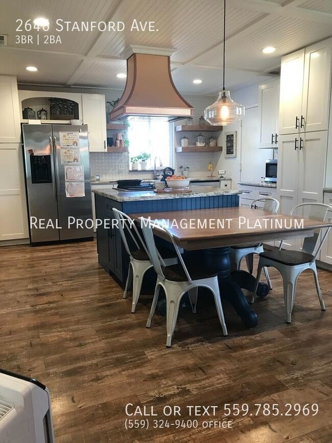 Building Photo - $2,295 Gorgeous Remodeled 3 Bedroom home -...