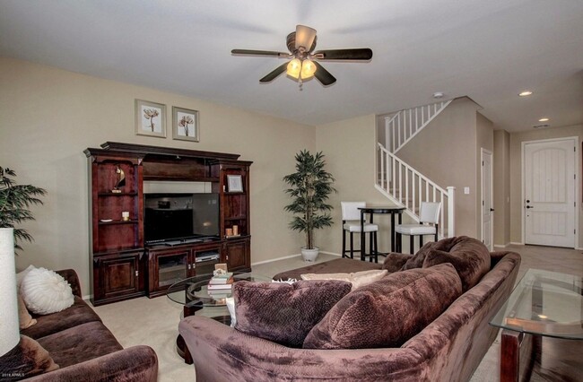 Foto del edificio - Beautiful 4BR Gated Home in Lehi Crossing ...