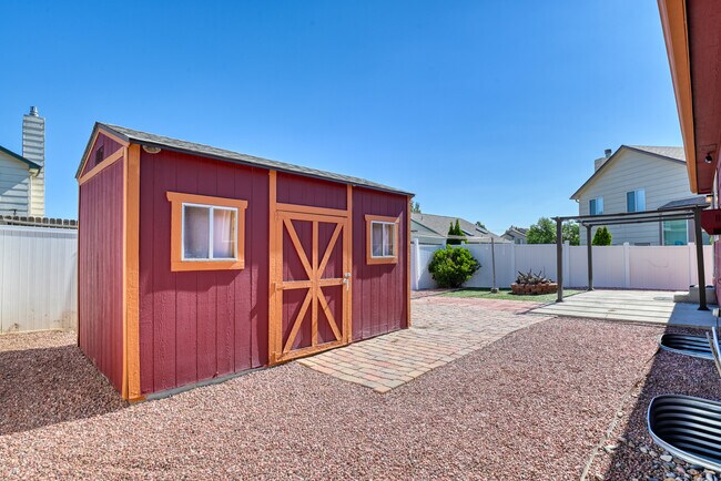 Building Photo - 1642 S Canoe Creek Dr