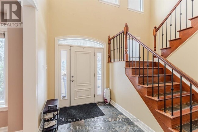Building Photo - 1530 Lords Manor Ln