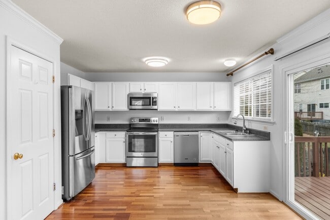 Foto del edificio - 129 Kellerhis Dr