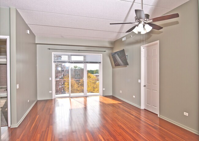 Building Photo - 787 Graceland Ave