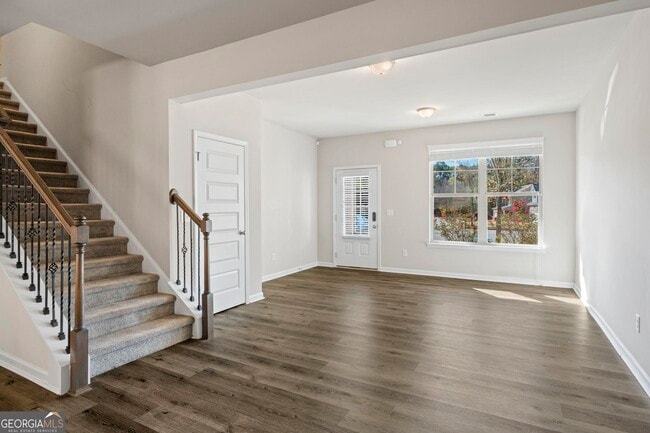 Building Photo - 121 Lexington Pl Dr