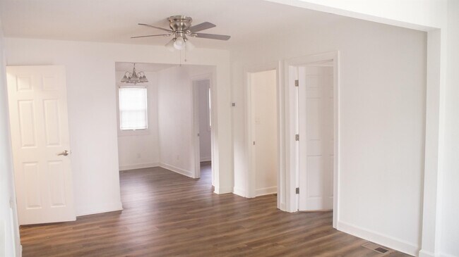 Building Photo - 810 Hughes Ave