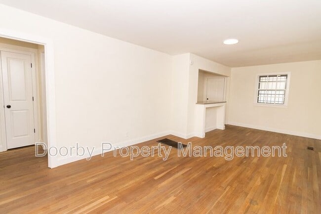 Building Photo - 908 Wheeler Ave