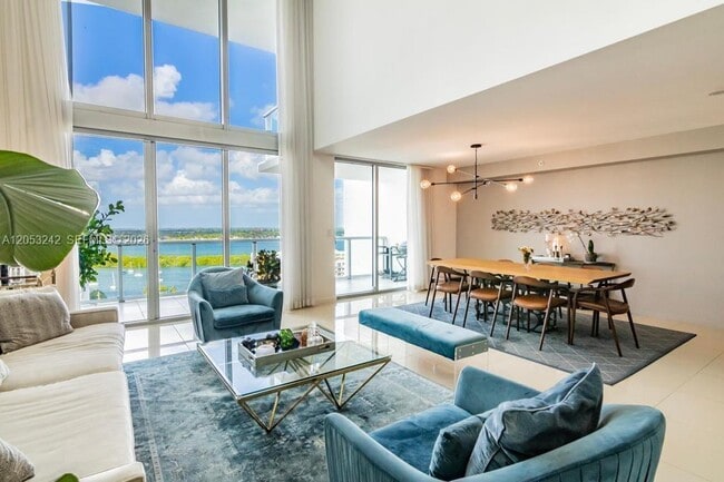 Foto del edificio - 7928 East Dr