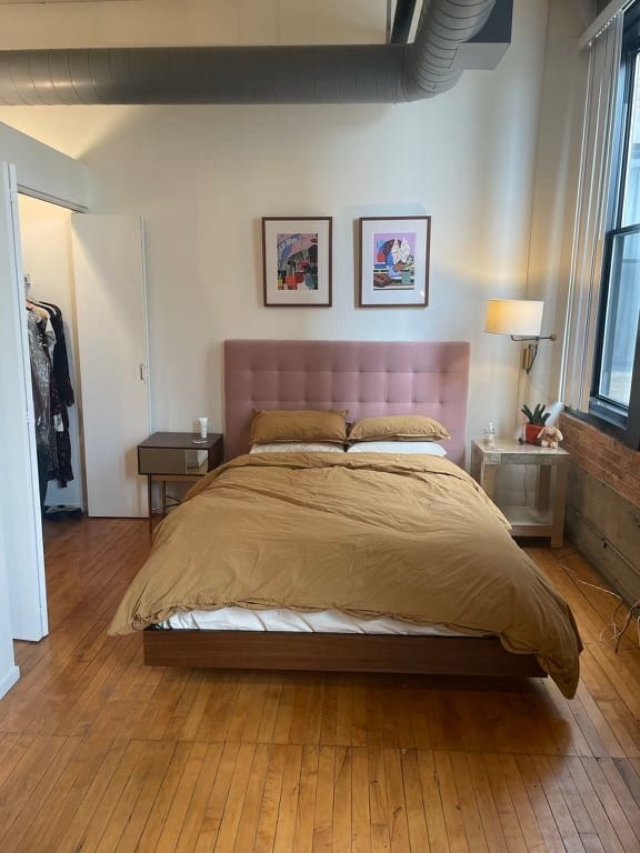 Bedroom - 728 W Jackson Blvd