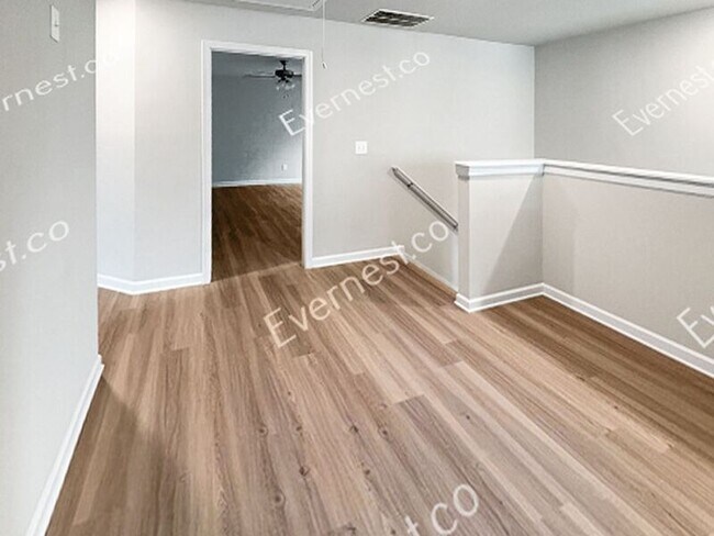 Building Photo - 1526 Persimmon Trce