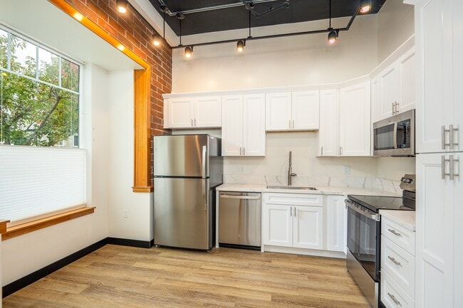 Foto del edificio - Fairview Village Homes