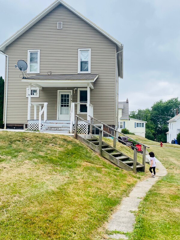 Foto principal - 273 Normal Ave