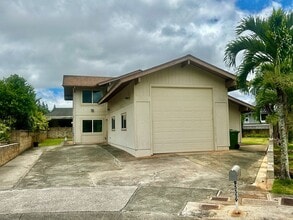 Building Photo - 95-559-559 Poiki Pl