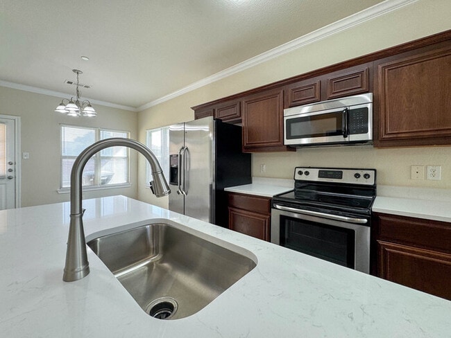 Building Photo - 5500 Dolores!