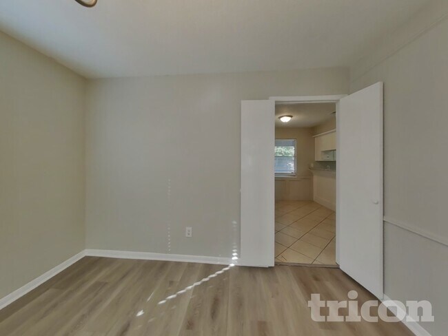 Foto del edificio - 5711 Kiowa Timbers Dr