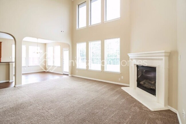 Foto del edificio - 917 Vickery Dr