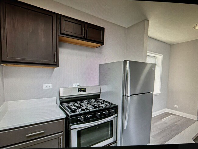 Foto del edificio - 4611 South Drexel Blvd