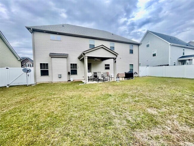 Building Photo - 937 Liberty Ln