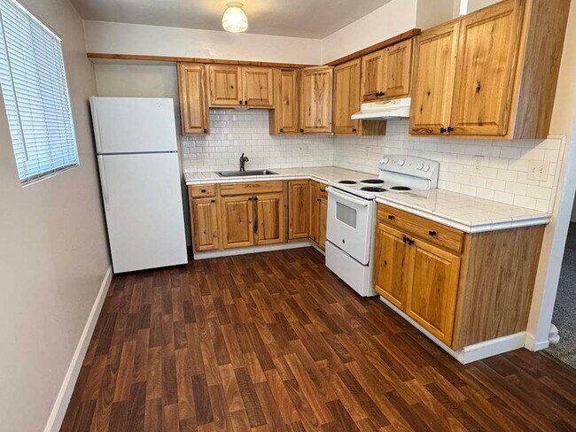 Foto del edificio - 2 bedroom 1 bathroom Unit Available in Oakdale!