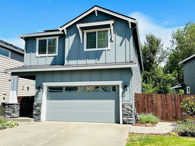 Building Photo - Charming Newer Ridgefield Home with Upgrades Throughout