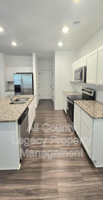 Foto del edificio - 2984 Ben Park Ln