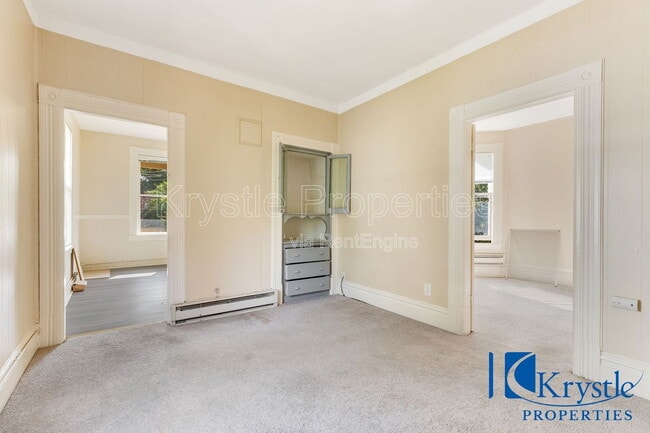 Building Photo - 711 1/2 Carolina St