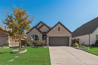 Building Photo - 8108 San Bernard Trl