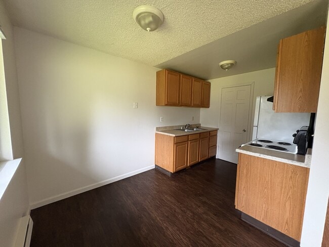 Building Photo - 7743 Pacific Ave SE