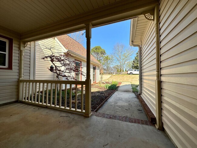 Building Photo - Spacious 4-Bedroom Home with Bonus Room & Exceptional Amenities