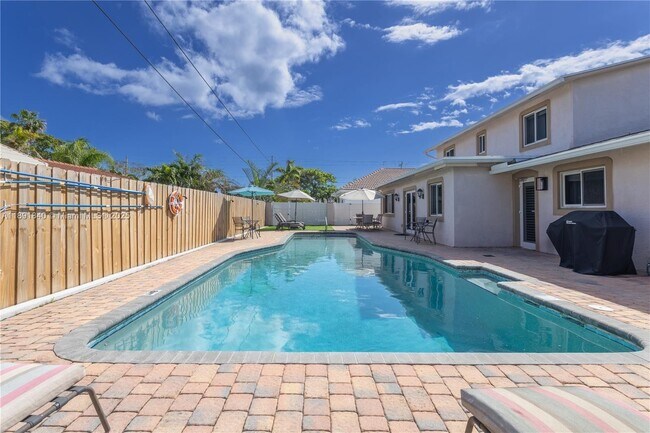 Photo - 1660 NE 25th Ave House