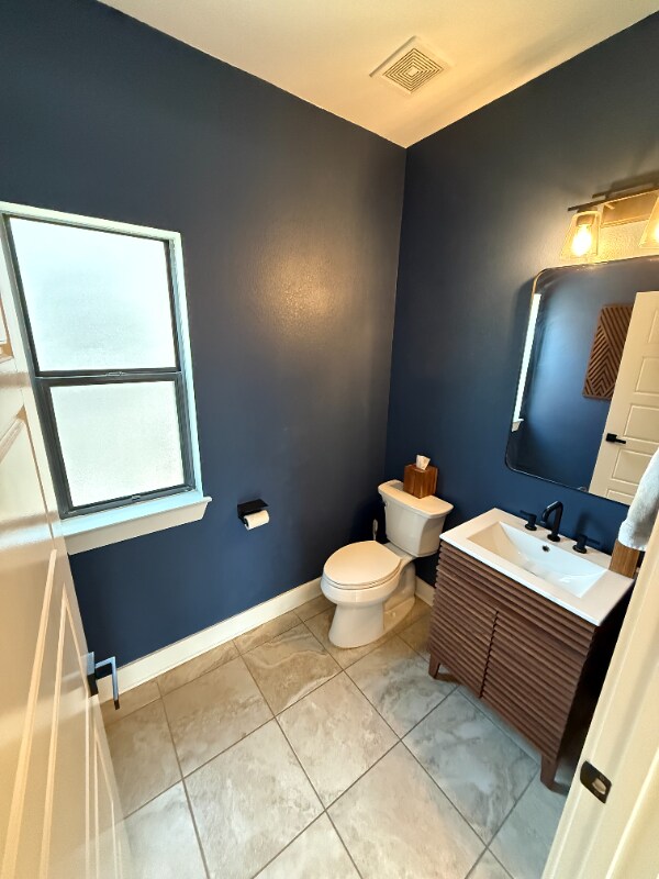 Foto del edificio - 1500 Lorraine Loop