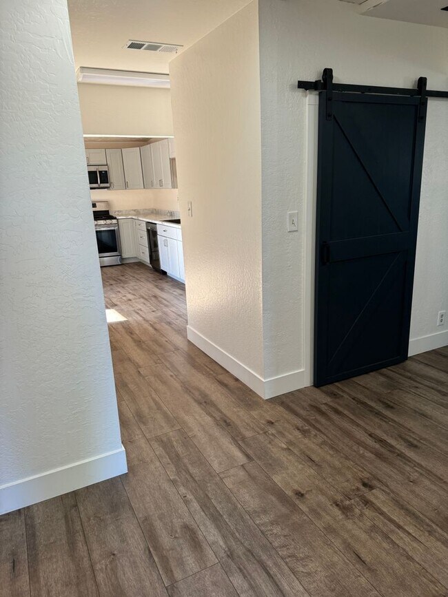 Building Photo - 2066 Placer St