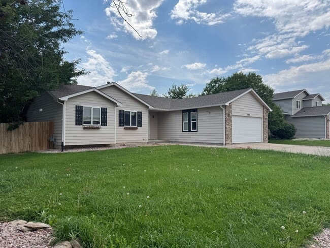Building Photo - 3200 Mammoth Cir