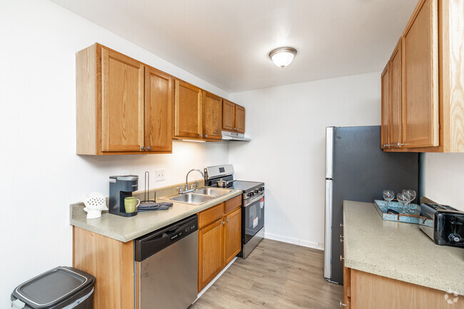 1BR, 1BA - 772SF - Kitchen - WillowBrook Apartments