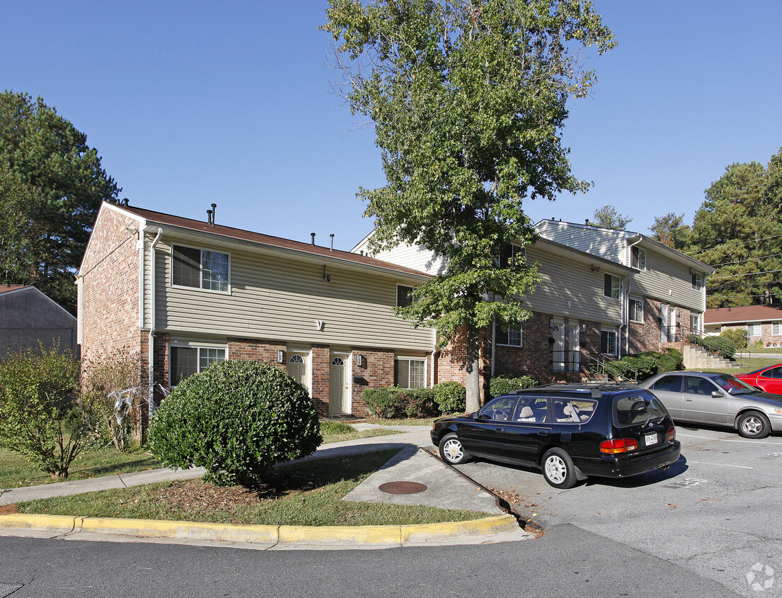 Foto del edificio - Fairburn Townhouses