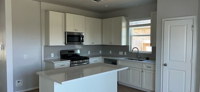 Building Photo - 1003 Tillman Ln