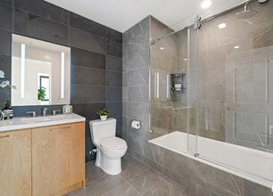 Building Photo - 540 N Central Ave