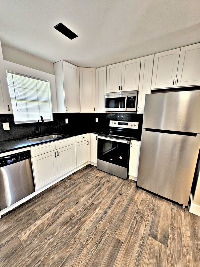 Building Photo - 2917 Wimberly Dr SW