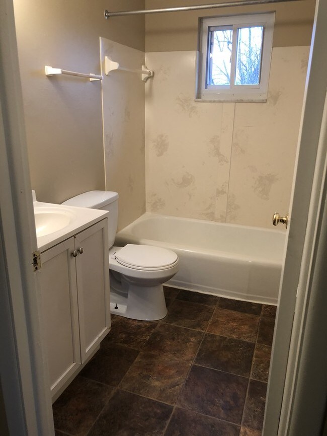 Foto del edificio - 869 N Meadows Ct