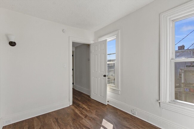 Building Photo - Coming Soon - Spacious 4 Bedroom, 2 Bath H...